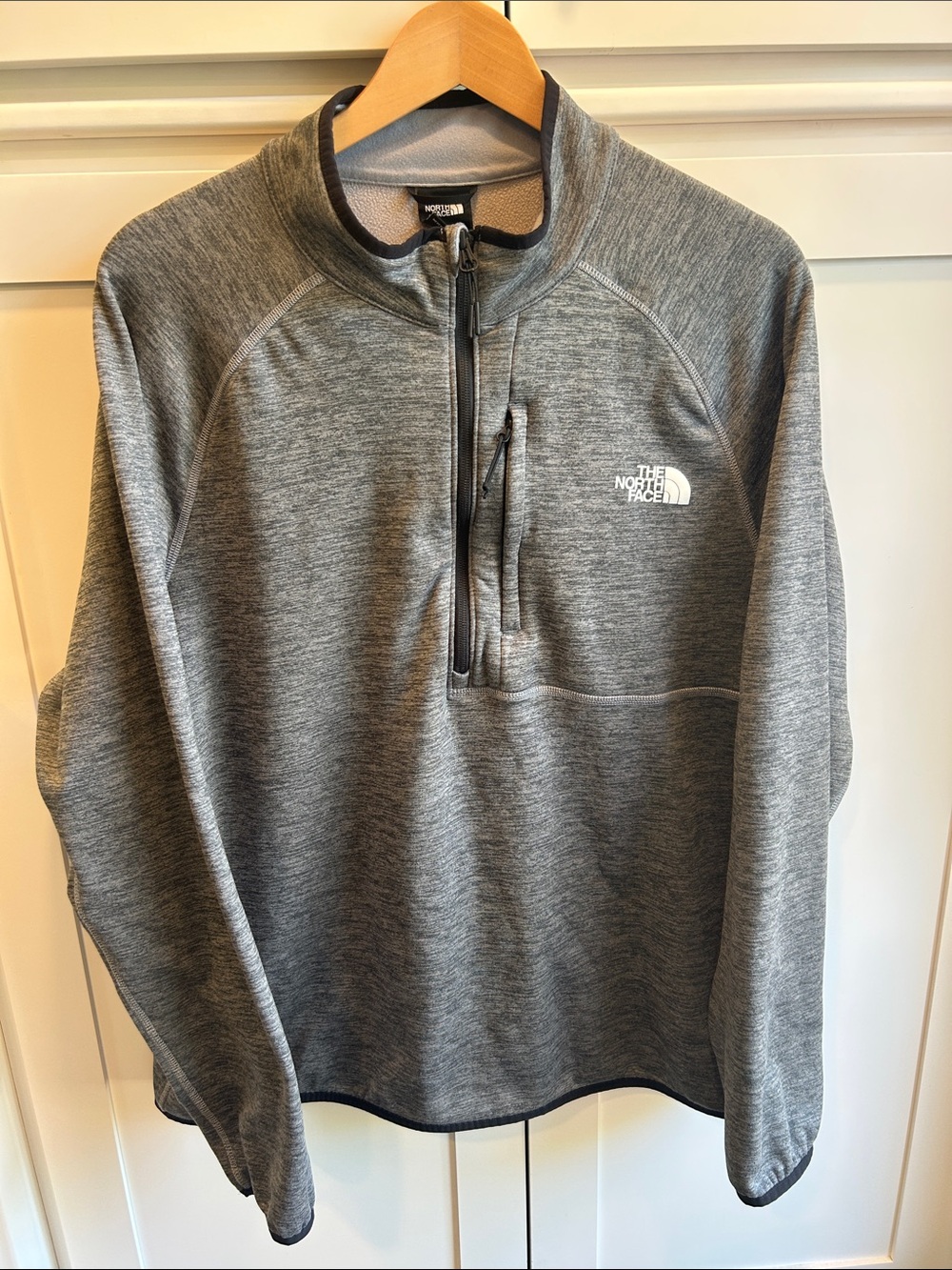 The North‎ Face Men's Heather Gray Zip-Up Pullover XL